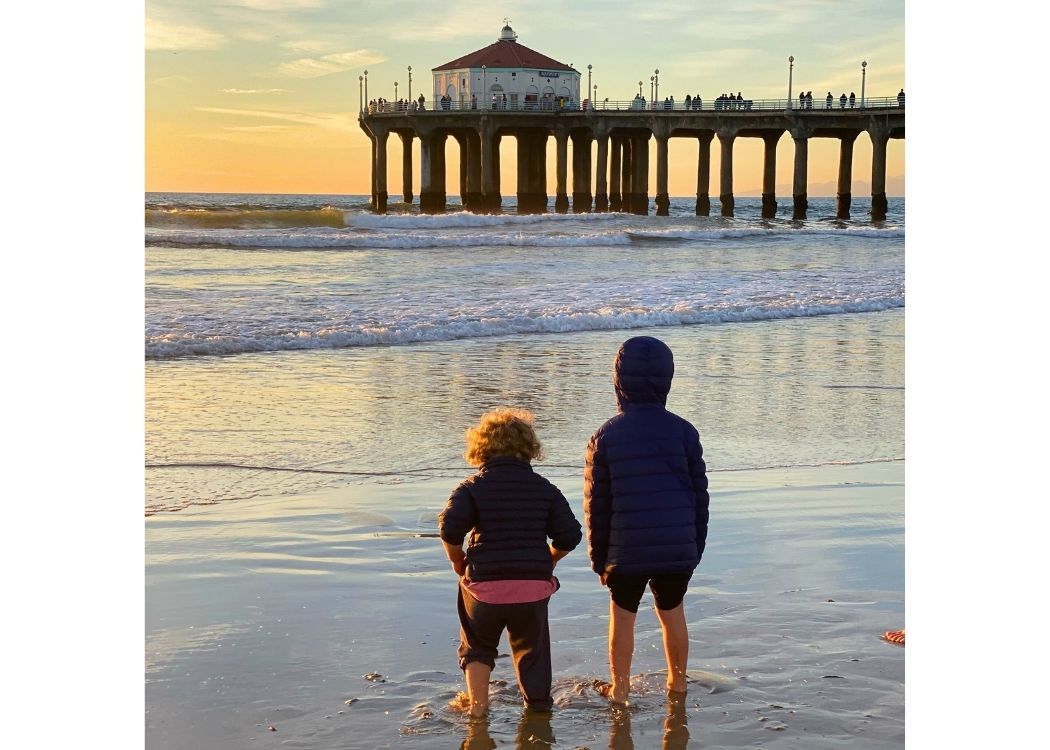 kids at sunset manhattan beach pier